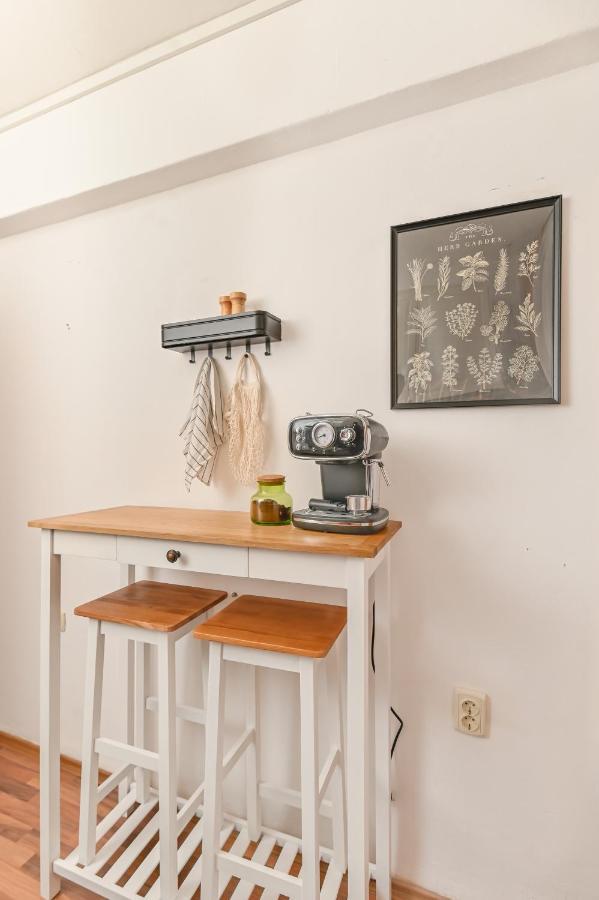 Cosy&Art 1Bd Apartment Next To Slaveykov Square Σόφια Εξωτερικό φωτογραφία